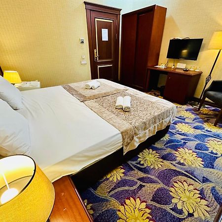 Clover Hotel Baku Formula 1 View Eksteriør bilde