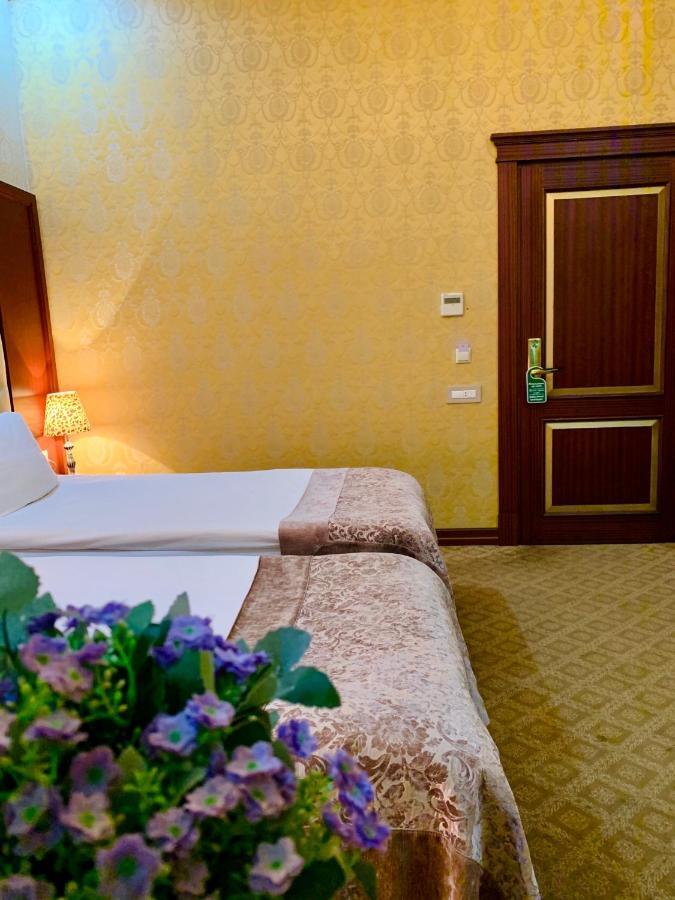 Clover Hotel Baku Formula 1 View Eksteriør bilde