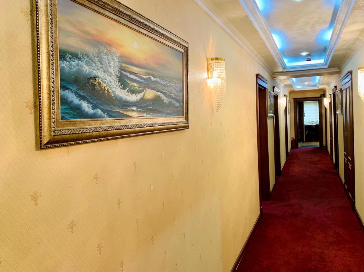 Clover Hotel Baku Formula 1 View Eksteriør bilde