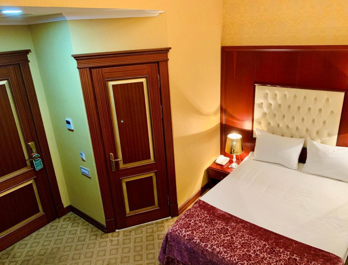 Clover Hotel Baku Formula 1 View Eksteriør bilde