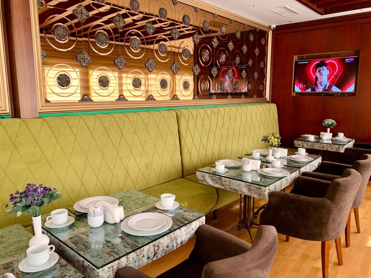 Clover Hotel Baku Formula 1 View Eksteriør bilde