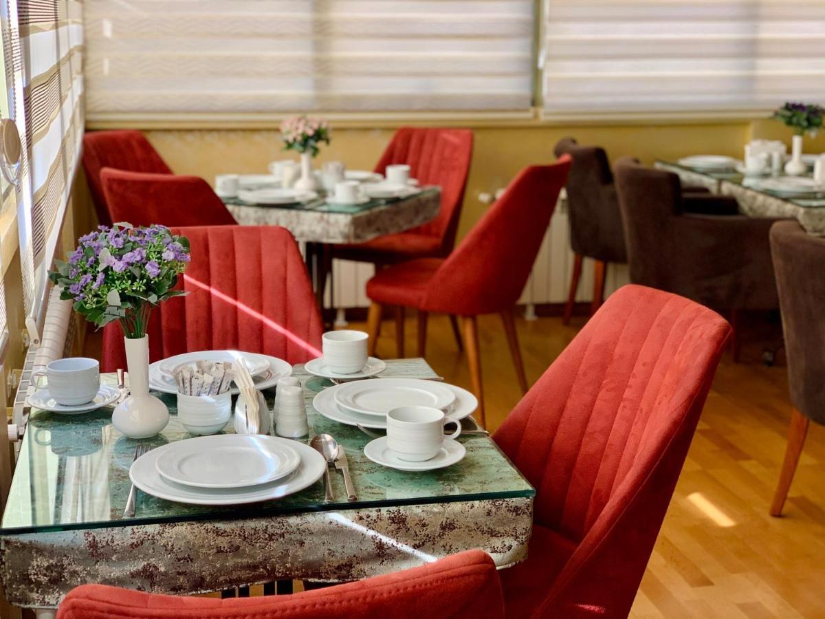 Clover Hotel Baku Formula 1 View Eksteriør bilde